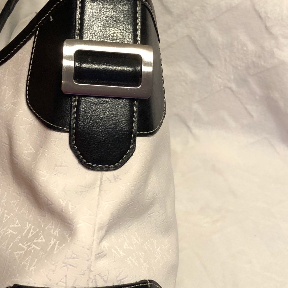 Anne Klein Handbag - Picture 2 of 8